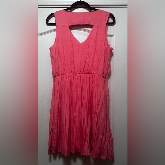 IZ Byer women’s sleeveless dress, keyhole size medium. Coral color. Linen - Picture 3 of 5
